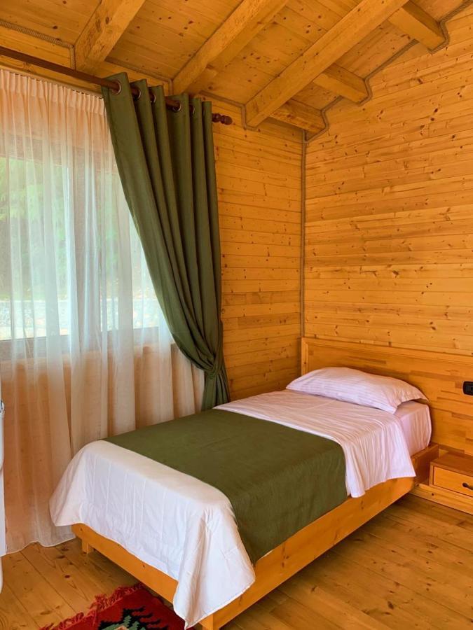 Отель Wooden House Шкодер Экстерьер фото