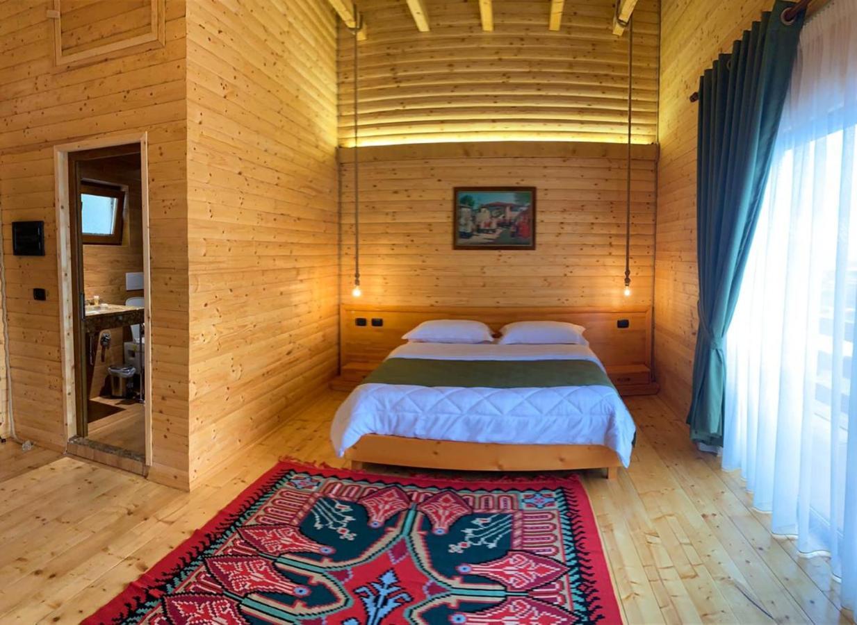 Отель Wooden House Шкодер Экстерьер фото